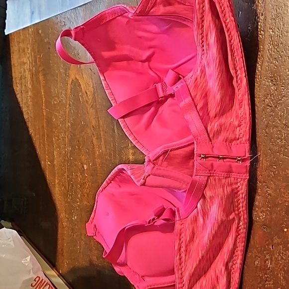 VIOLAS SECRET 3 bras 42 c - Picture 3 of 6